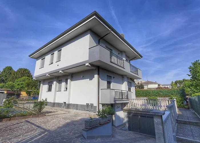 Casa Stema アパート Meda